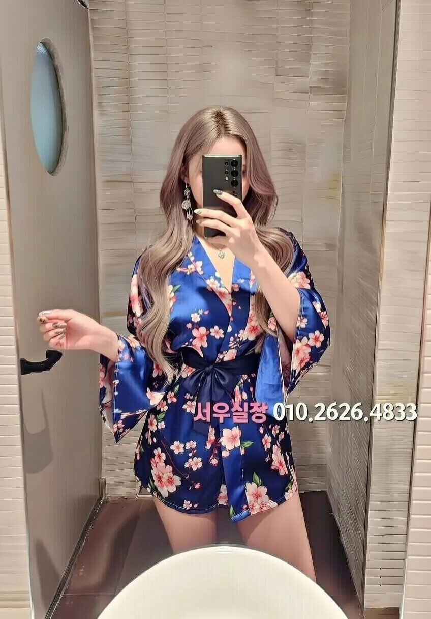 자양동 미러룸 프리미엄 라인업 35번 프로필